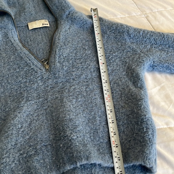 Wilfred Free
Gwyneth Sweater Cropped Blue Size XXS. Alpaca blend Quarter Zip - Picture 10 of 14